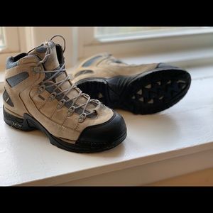 Danner Hiking Boots, Woman’s 9